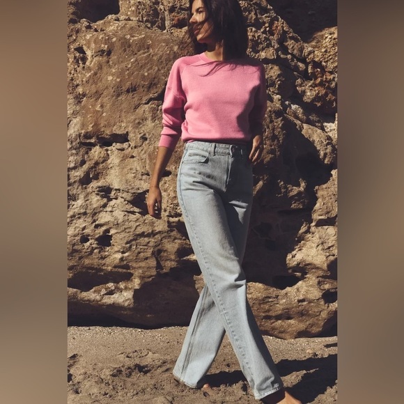 Zara High Waisted Straight Leg Jeans in Light Wash - Picture 2 of 11